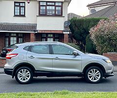 Nissan QashQai 1.5 diesel . Manual . Low km - Image 10/10