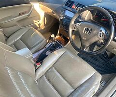 2004 Honda Accord - Image 4/7