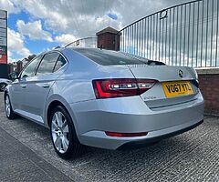 2017 Škoda Superb - Image 3/10