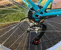 LADIES CITY BIKE + BASKET - 7 Shimmano Gears - DELIVERY  - Image 6/10
