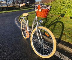 LADIES CITY BIKE + BASKET - 7 Shimmano Gears - DELIVERY  - Image 8/10
