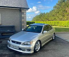 2002 Lexus IS 200