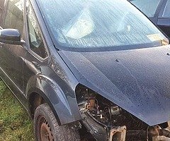 Ford galaxy for parts only - Image 3/3