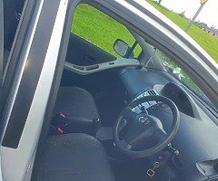 Toyota yaris 07 - Image 3/10