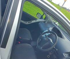 Toyota yaris - Image 6/10