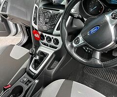 2013 1.6TDCI FORD FOCUS ZETEC 
NCTD& TAXED
MANUAL - Image 4/6