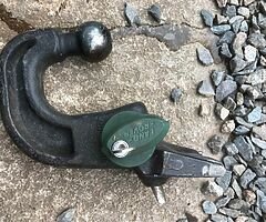 Landrover discovery 3 tow ball and securing plate and bolts