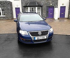 Volkswagen passat 2009 very clean car drives perfectly 220 miles - Image 7/7
