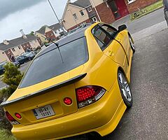 Lexus IS200