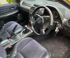 Lexus IS200 - Image 6/10