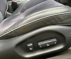 Lexus IS200 - Image 7/10