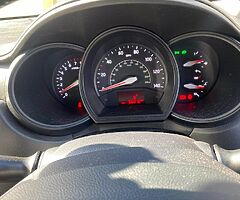 2014 Kia rio - Image 7/10