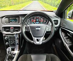 2013 Volvo V40 R Design D2 FREE ROAD TAX - Image 7/10