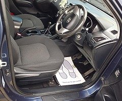 Hyundai ix 35 - Image 9/10