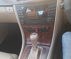 Mercedes cls320 2007 - Image 8/10