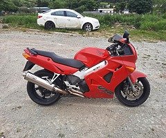 Honda vfr 800