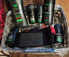 Hampers - Image 4/7