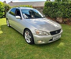 Lexus is200 sport