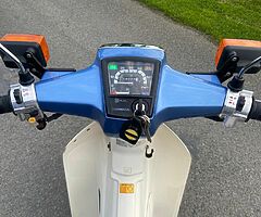 Honda C90 *MINT CONDITION* 1993 - Image 6/10