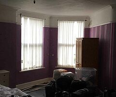 5 beds 6 bathrooms – Flat