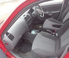 2006 Hyundai accent no tax or test Accent starting and driving Red - Image 7/7