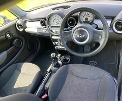 2009 MINI COOPER D 1.6 110 BHP DIESEL 6 SP - Image 8/10