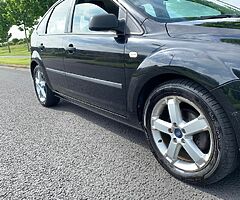 2006 Ford Focus 1.4 petrol 
5 speed manual 
Only 100k miles 
New nct till march 3/2023✅
Tax  7/22 - Image 8/10