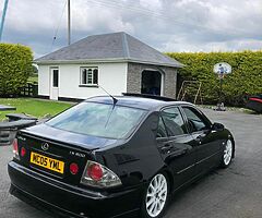 Lexus is200 2005