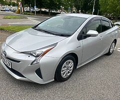 2016 Toyota Prius - Image 9/10