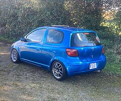 03 Toyota Yaris