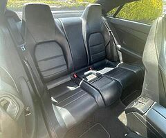 2011 Mercedes  E350 - Image 5/7