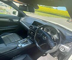 2011 Mercedes  E350 - Image 6/7