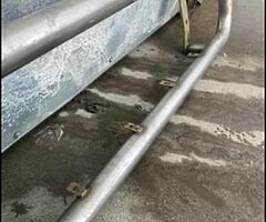 Lorry bull bar and side bar