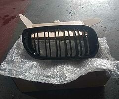 2pcs car front bumper kidney grille double got for BMW E46 4 door 4D 3 series 2002-2005
