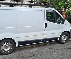 2005 vivaro