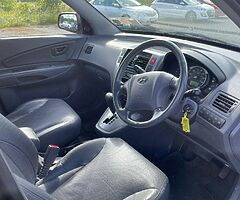 Hyundai Tucson 2.0 Diesel Automatic - Image 3/9
