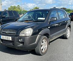 Hyundai Tucson 2.0 Diesel Automatic - Image 9/9