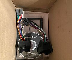 PIONEER FH-X720BT 2-DIN in-Dash CD/USB/MP3 Car Stereo Receiver with Bluetooth - Image 3/10