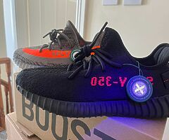 Yeezy  two  pairs  beluga & black red