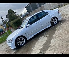 Lexus IS200