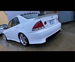 Lexus IS200 - Image 4/10