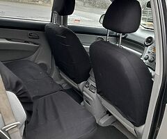 Kia Caren 2 liter disel 7 sets - Image 6/10