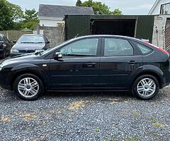 Ford Focus Ghia 1.6 - Image 6/10