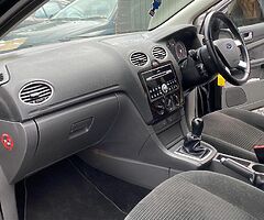 Ford Focus Ghia 1.6 - Image 8/10