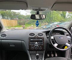 Ford Focus Ghia 1.6 - Image 9/10