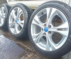Ford alloys 17inch 5x108 in great condition with 4 tyres like new fit Ford focus mondeo