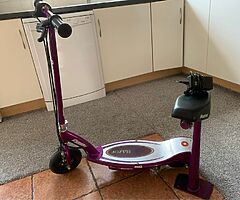 Electric scooter in good condition, little used, battery working