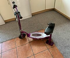 Electric scooter in good condition, little used, battery working