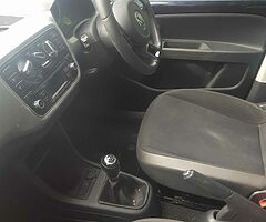 2014 Volkswagen Up! - Image 6/10