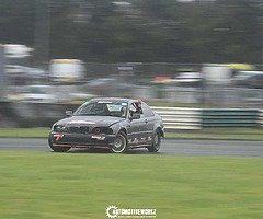 325i